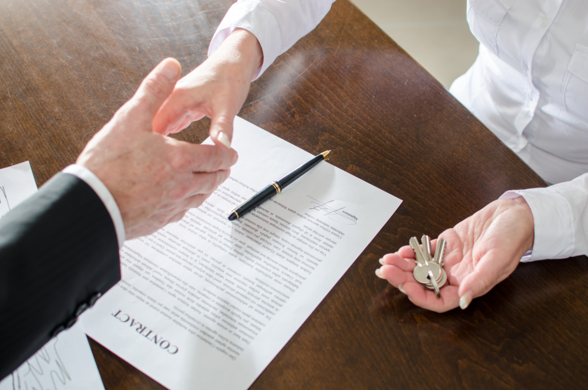 Realtor Client Handshake